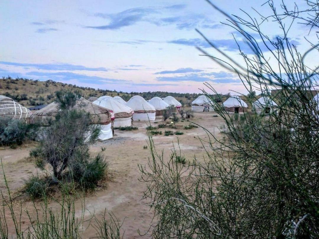 Kyzylkum Nights Camp & Family Yurt Hotel Nurota Luaran gambar