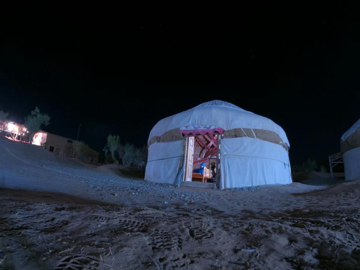 Kyzylkum Nights Camp & Family Yurt Hotel Nurota Luaran gambar