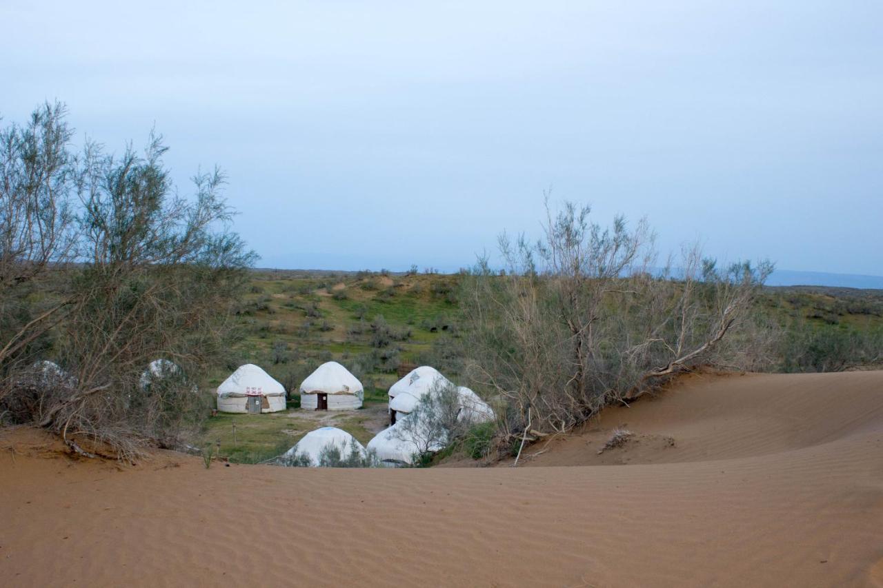 Kyzylkum Nights Camp & Family Yurt Hotel Nurota Luaran gambar