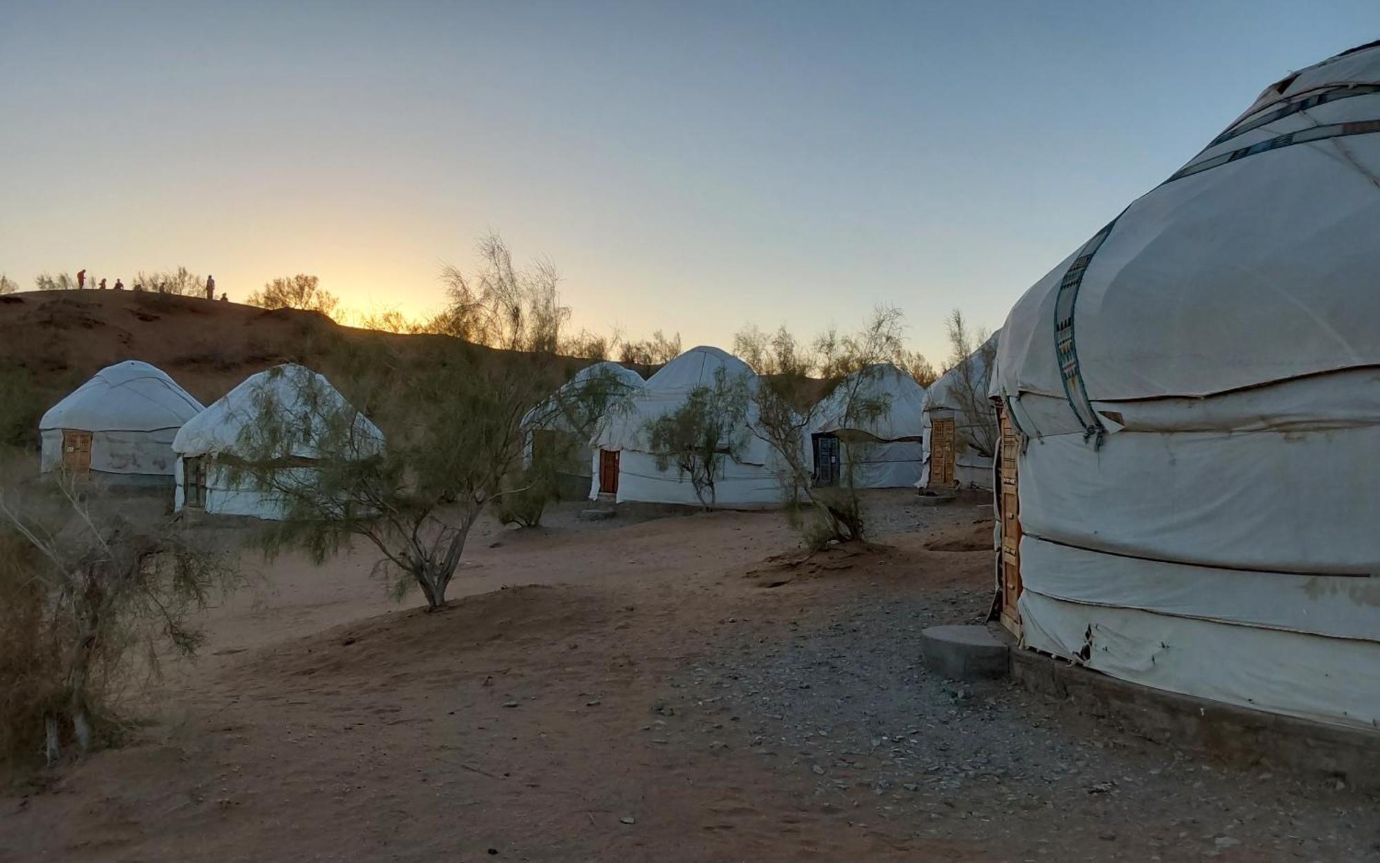 Kyzylkum Nights Camp & Family Yurt Hotel Nurota Luaran gambar