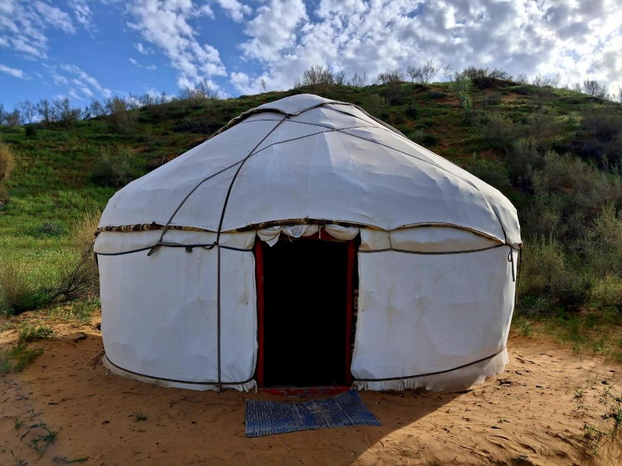 Kyzylkum Nights Camp & Family Yurt Hotel Nurota Luaran gambar