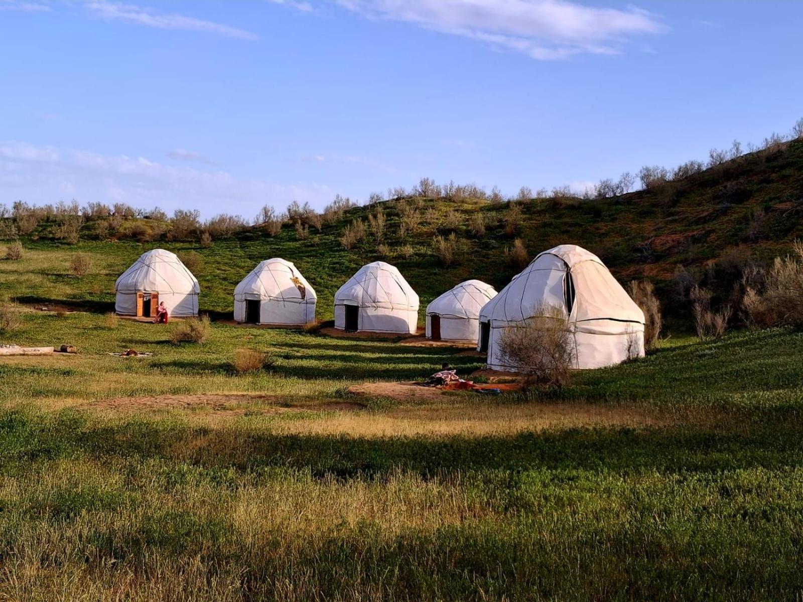 Kyzylkum Nights Camp & Family Yurt Hotel Nurota Luaran gambar