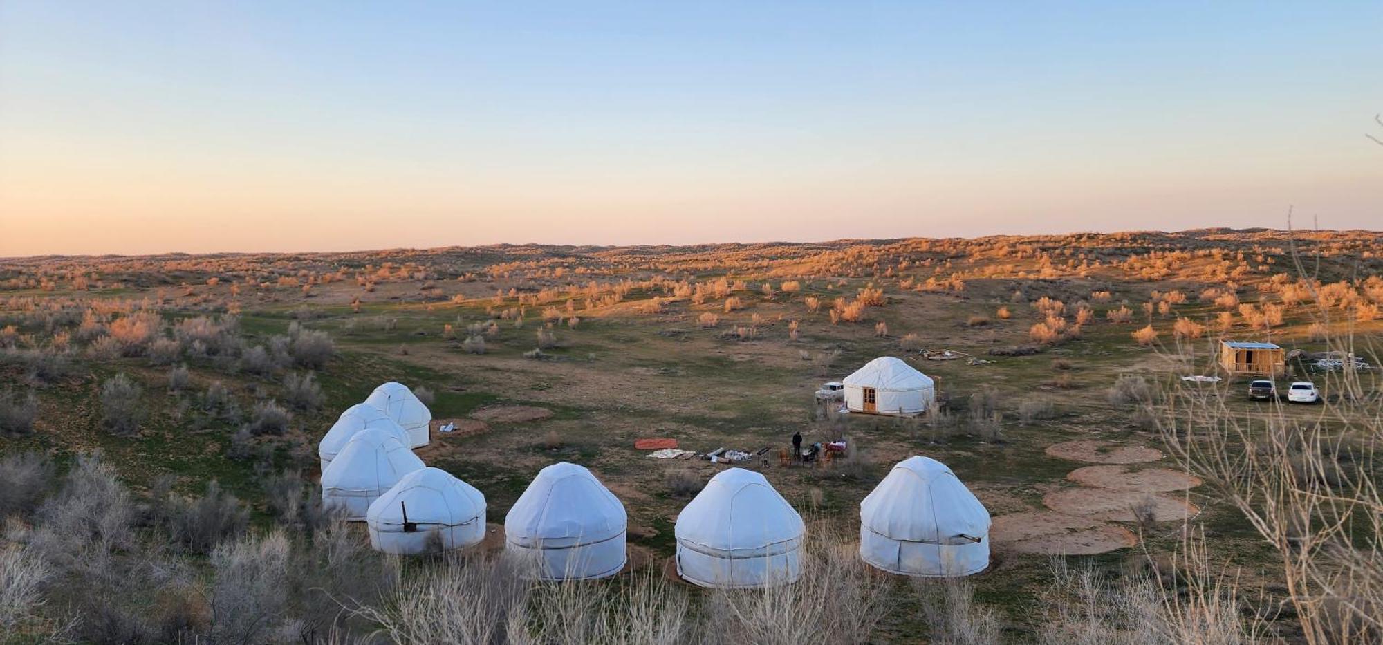 Kyzylkum Nights Camp & Family Yurt Hotel Nurota Luaran gambar